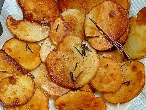 ジャガイモの揚げ焼き ローズマリー風味